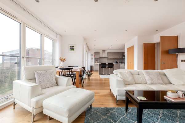 Flat Ravelston Terrace in City of Edinburgh