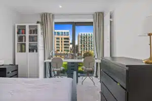 Flat Royal Crest Avenue in Greater London