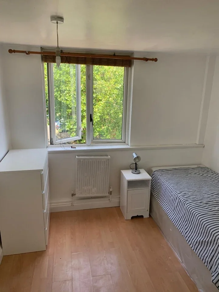 Room Laxley Close in Greater London