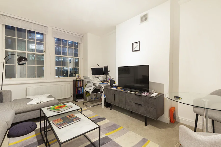Flat Bryanston Street in London