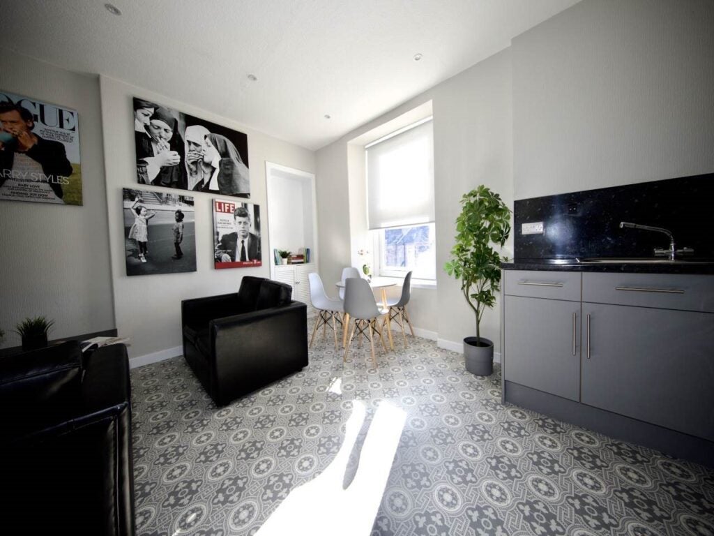 Flat Pitfour Street in Dundee