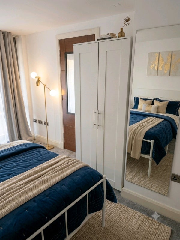 Room Cuba Street in Greater London