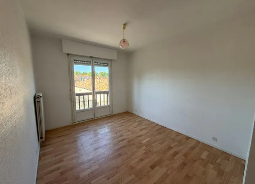 Appartement Rue Claudie de Gressot à Mont-de-Marsan