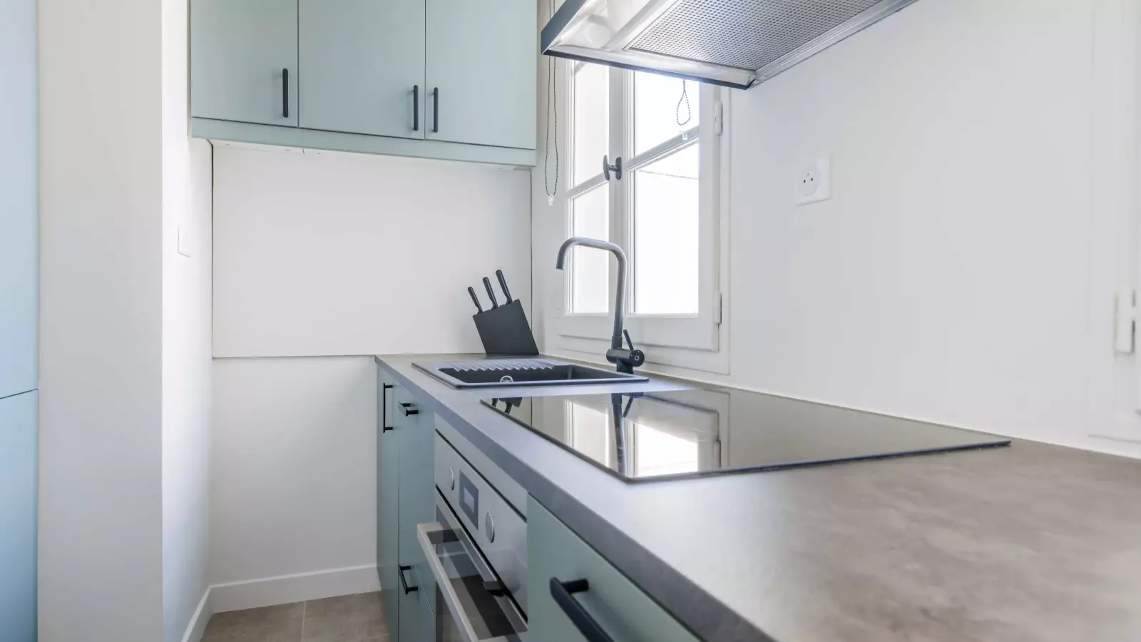 Flat Quai de Jemmapes in Paris
