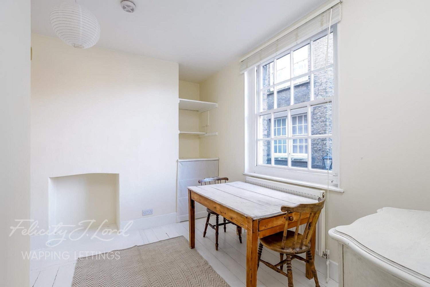Flat Redmans Road in Greater London