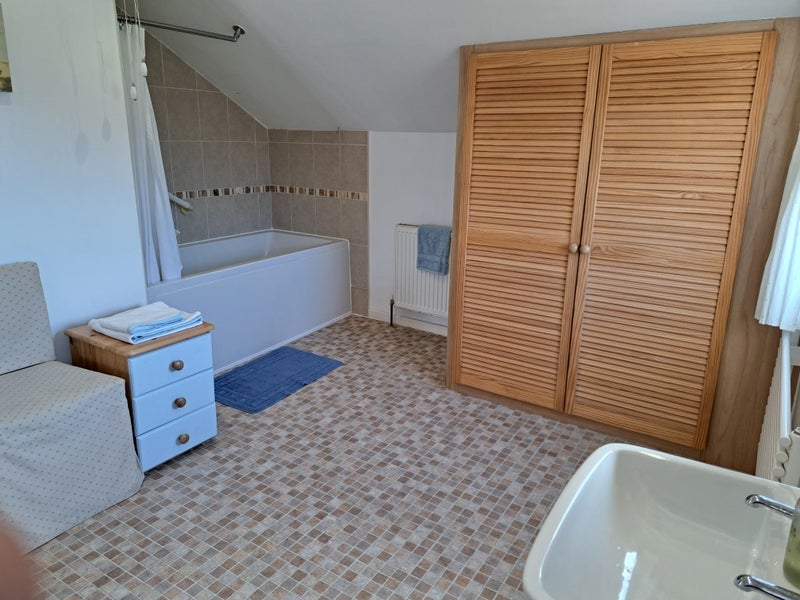 Room Westacres Crescent in Newcastle upon Tyne