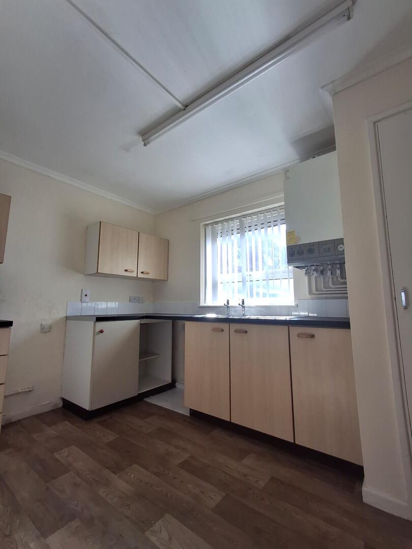 Flat Brookside Avenue in Telford