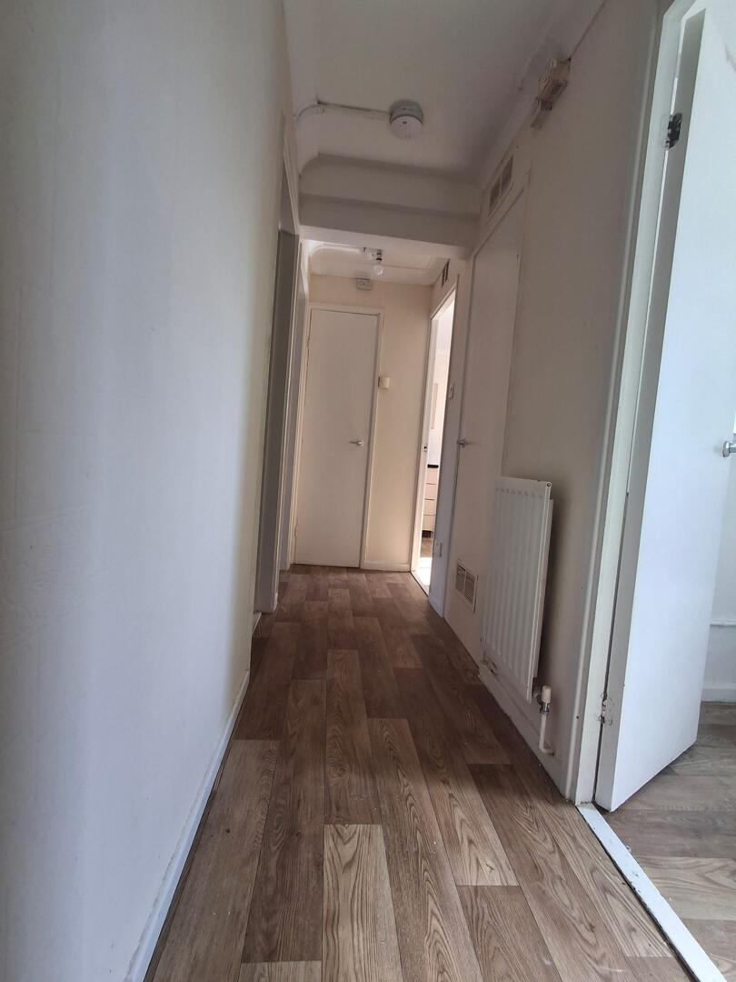 Flat Brookside Avenue in Telford