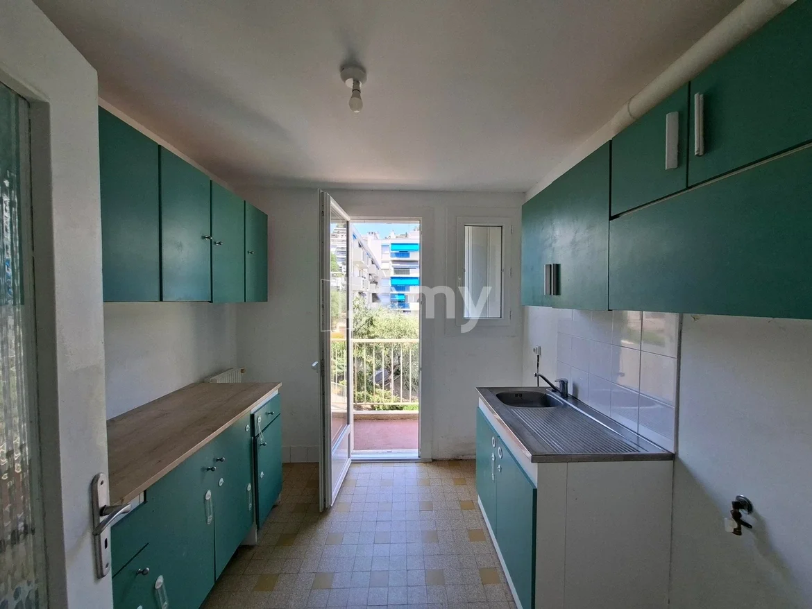 Appartement Avenue des Mandariniers à Nice
