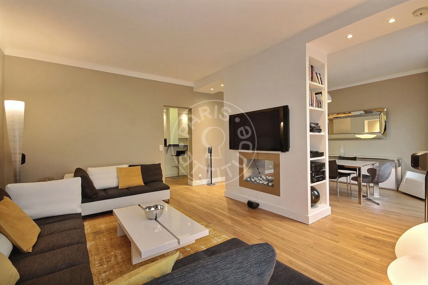 Appartement Avenue Hoche à Paris