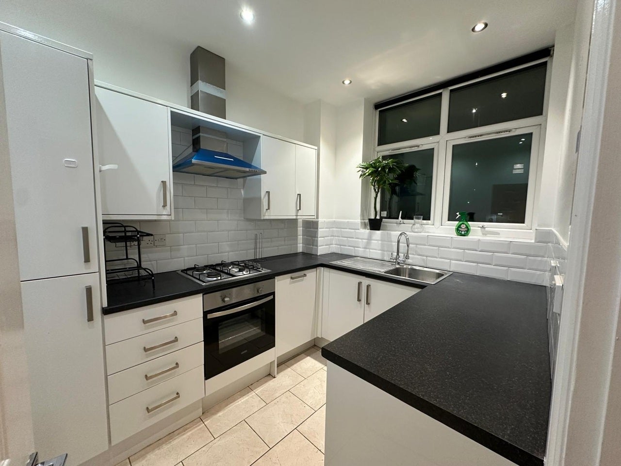 Room Century Yard in Greater London