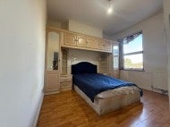Room Percy Road in Greater London