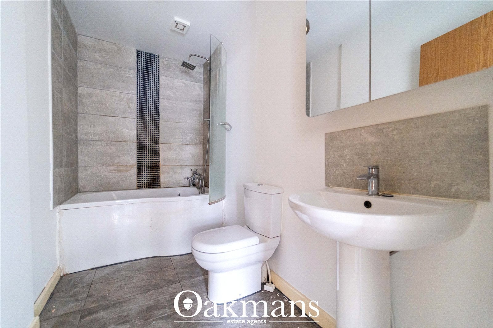 Flat Paradise Row in Bromsgrove