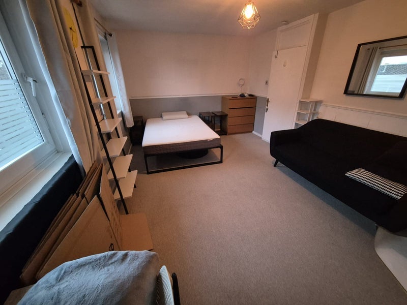 Flat Dorset Road in Greater London