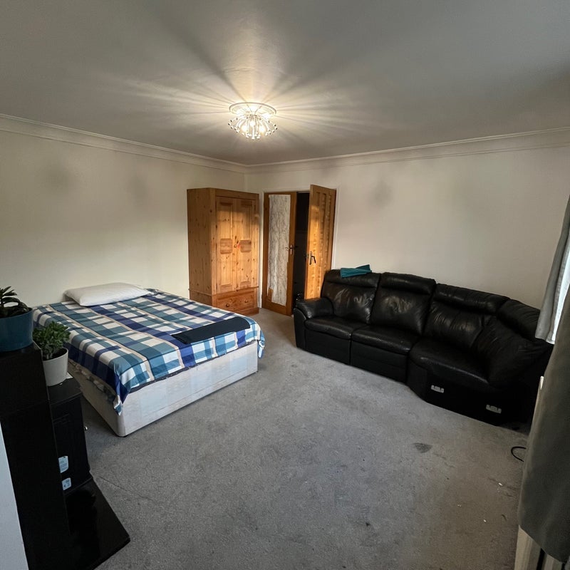 Room Katherine Gardens in Greater London