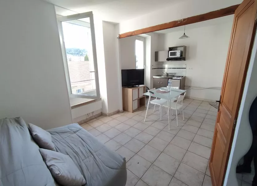 Room Rue Lafayette in Salon-de-Provence