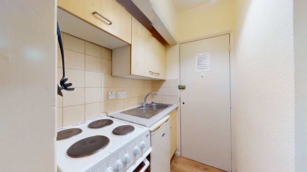Room Park Avenue in Greater London