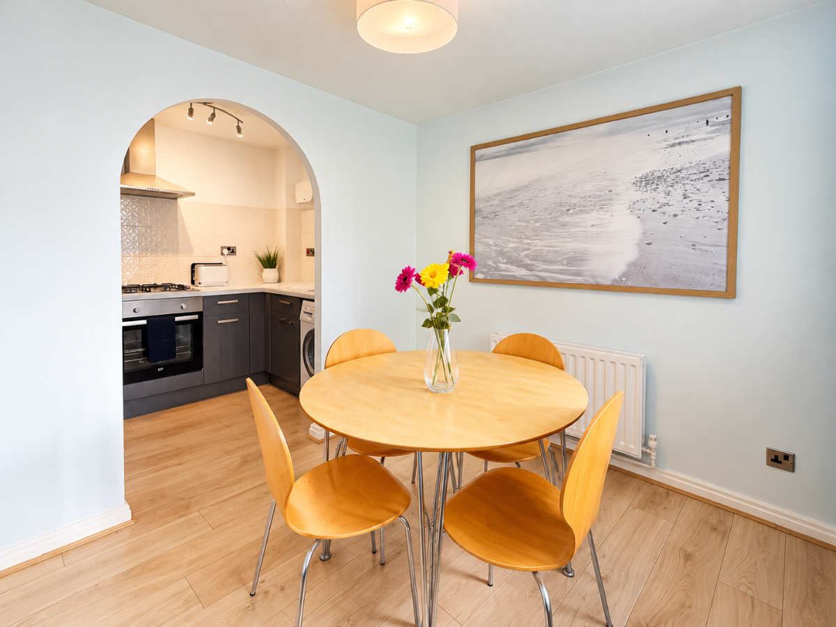 Flat Lancelot Court in Hull