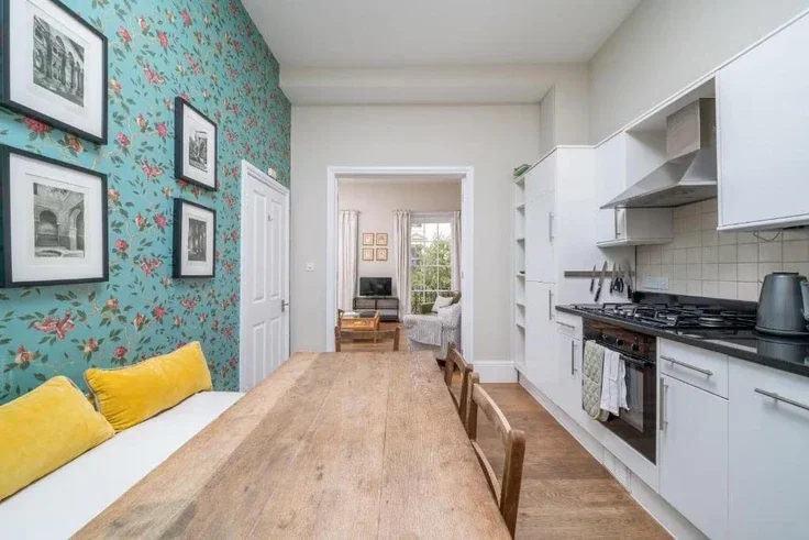 Flat Charlwood Street in City of Westminster