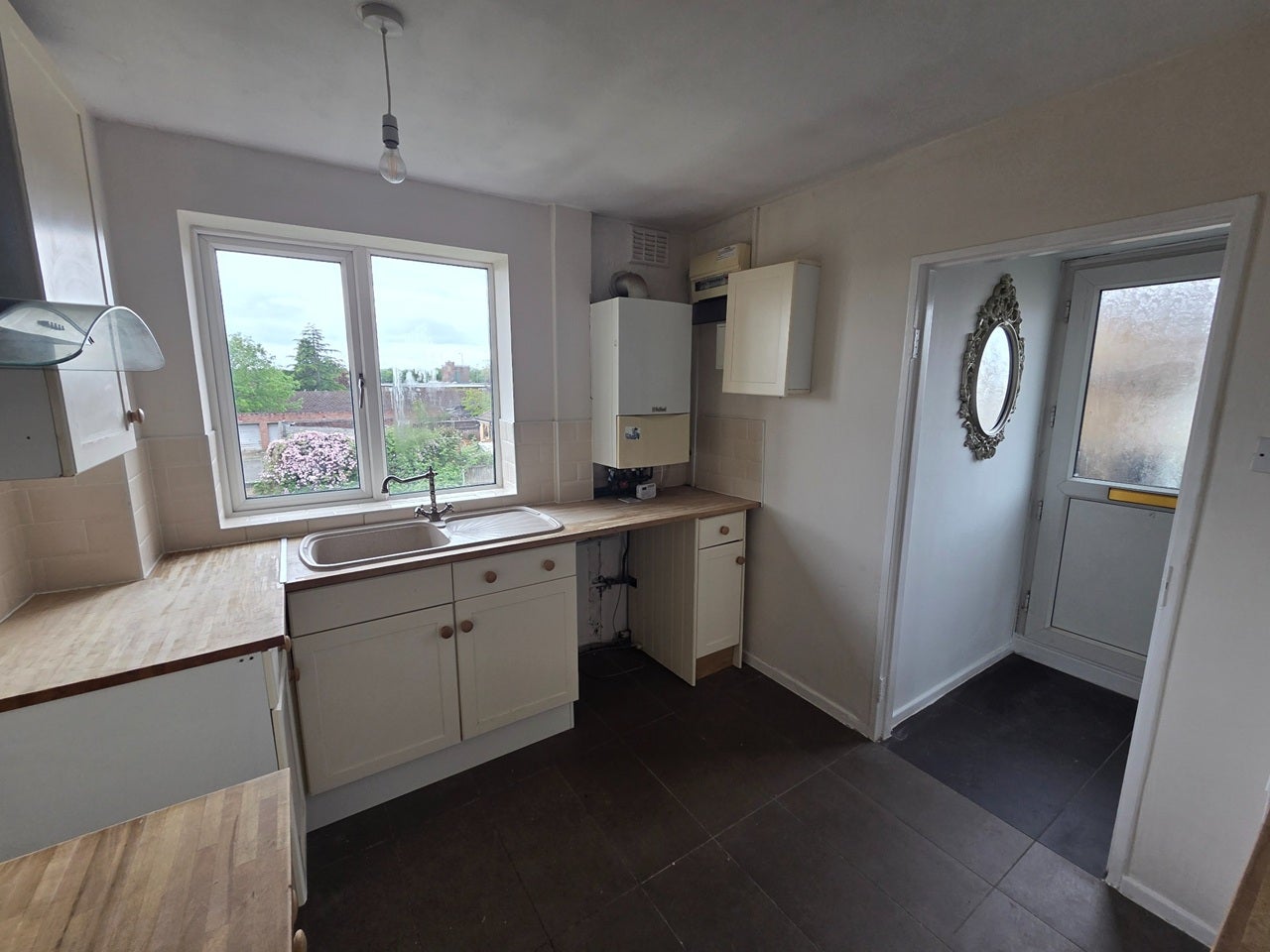 Flat Marner Road in Nuneaton and Bedworth