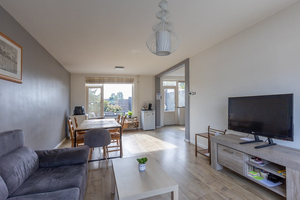 Hoekwoning te koop: Mgr. Feronstraat 1, Geleen