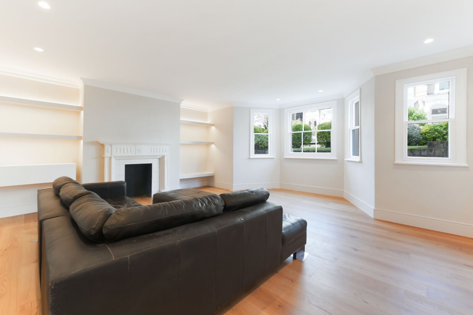Flat Grove Road in Greater London