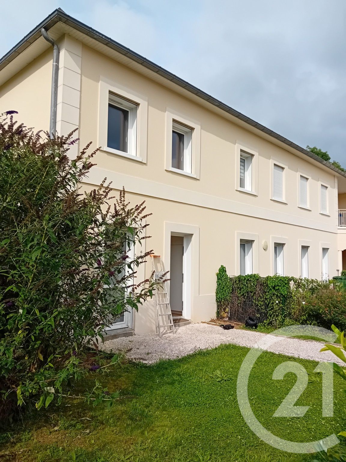 Appartement Avenue Constant Coquelin à Couilly-Pont-aux-Dames