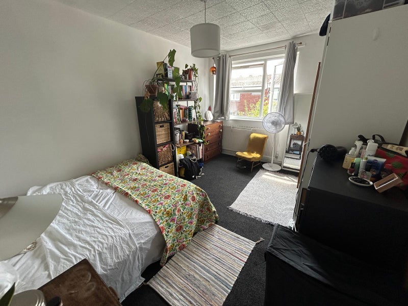 House Larch Close in Greater London