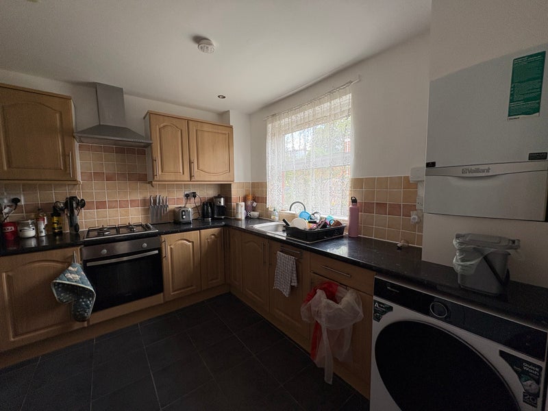 House Larch Close in Greater London