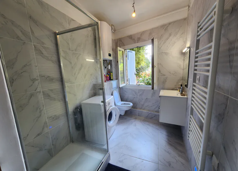 Flat Rue Fernand Sardou in Toulon