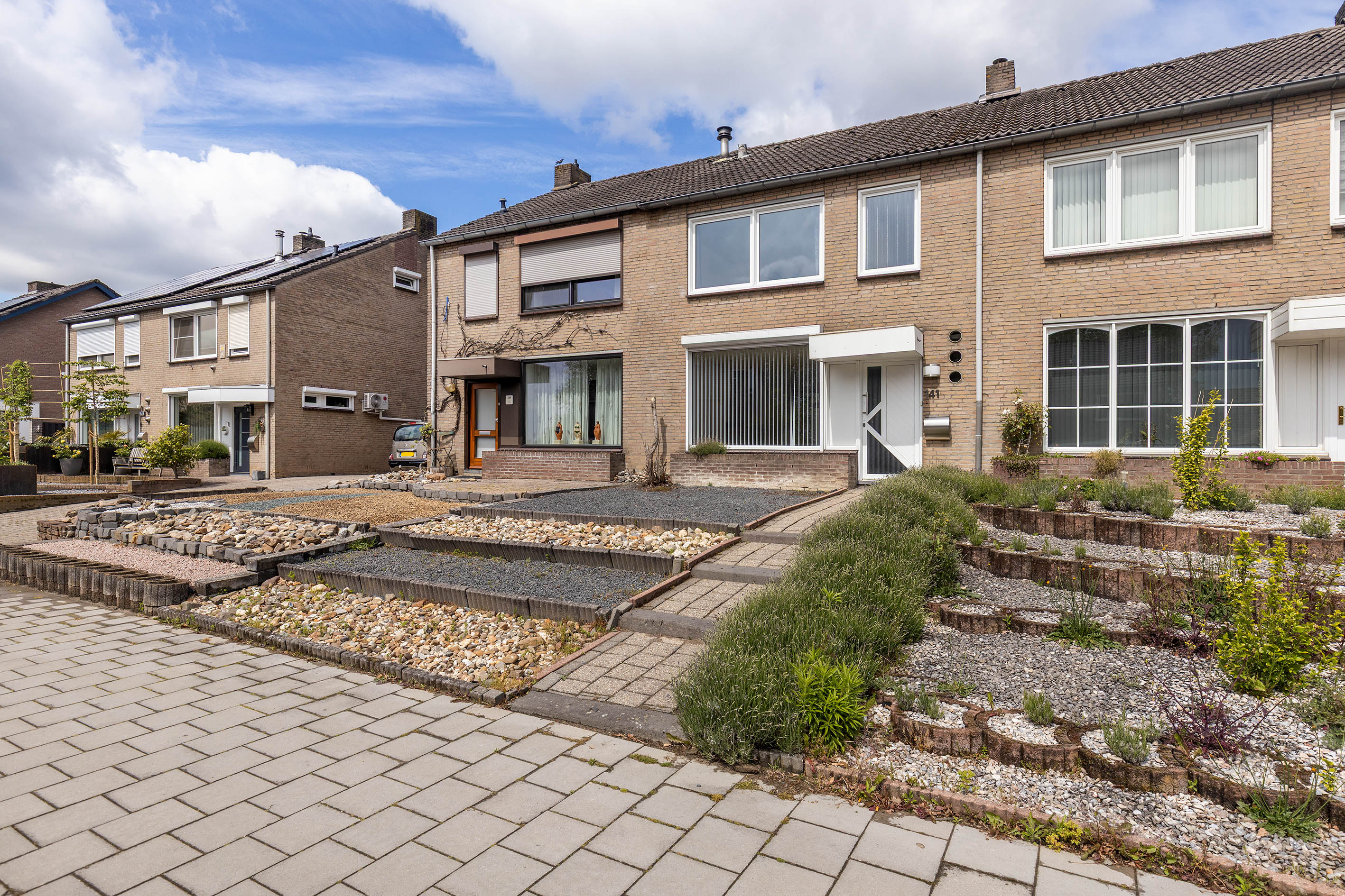Tussenwoning te koop: Dr. Martin Luther Kinglaan 141, Hoensbroek