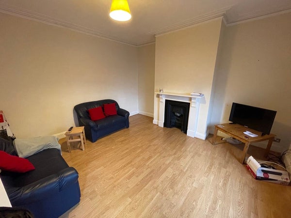 Flat Morris Lane in Leeds