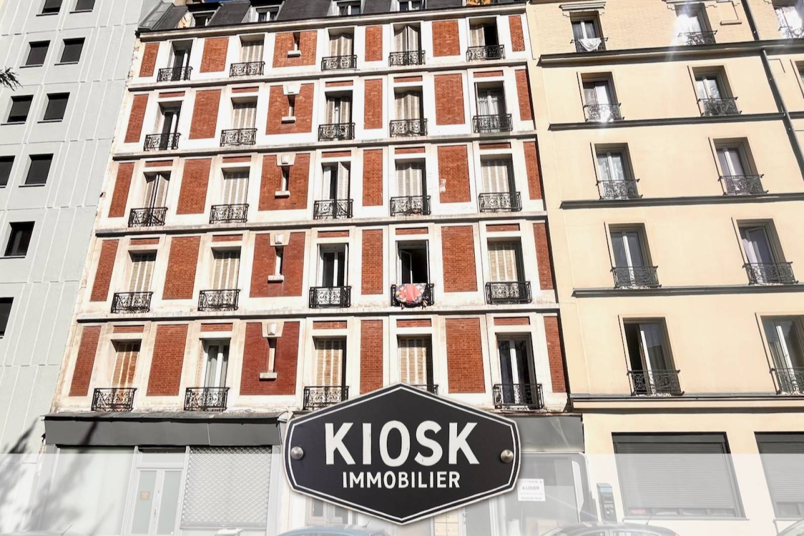 Flat Rue Lahire in Paris