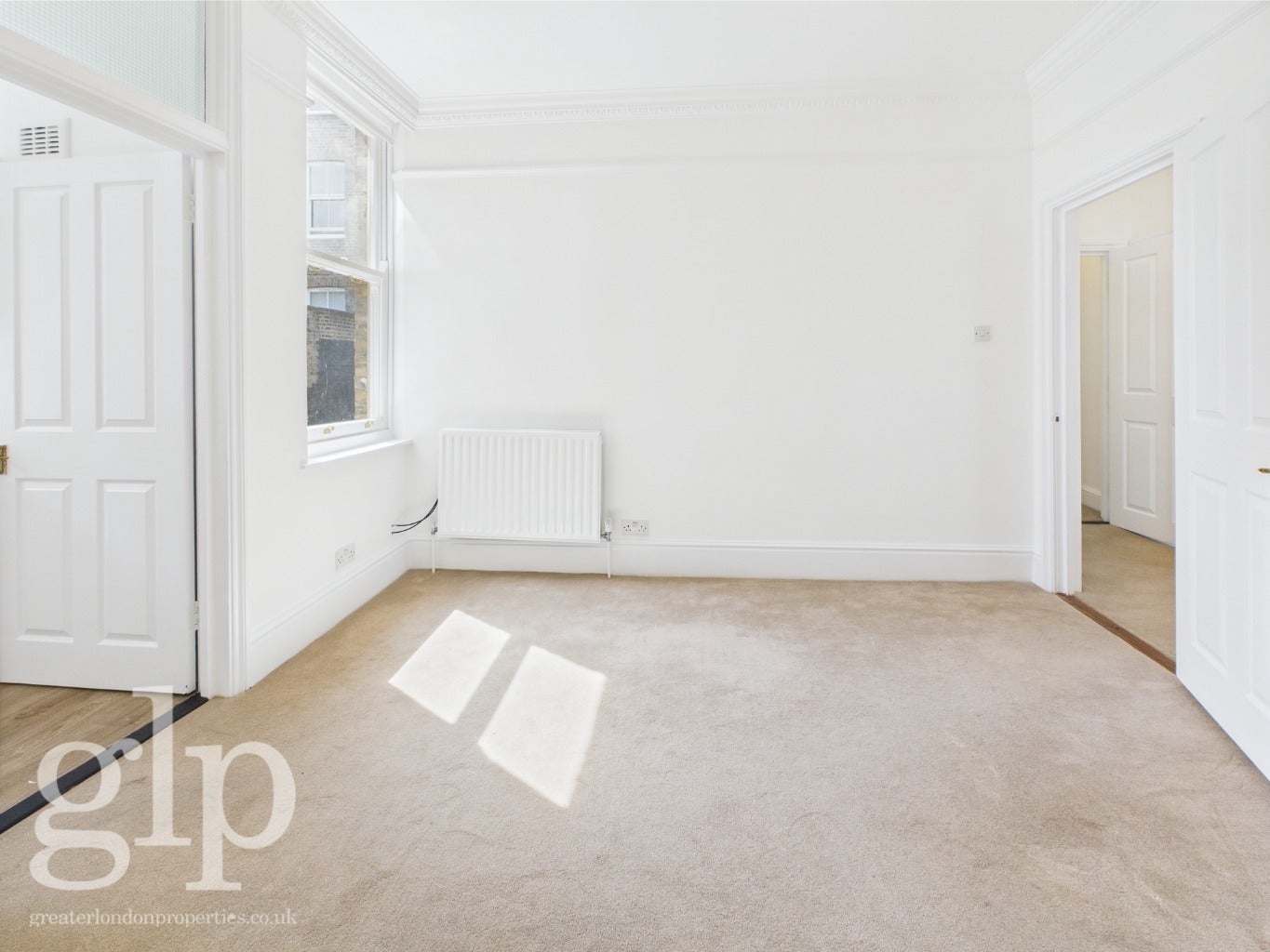 Flat Rugby Street in Greater London