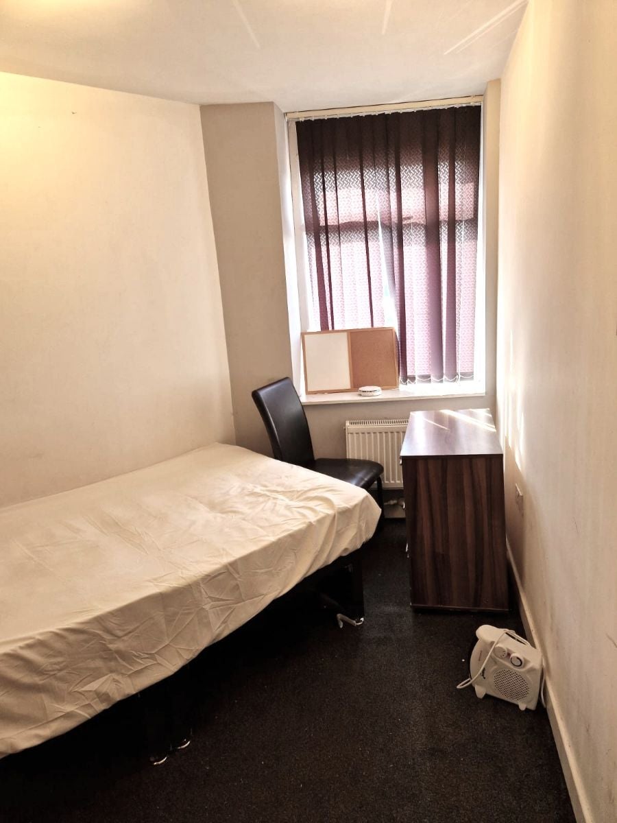 Room Atlantic Street in Trafford