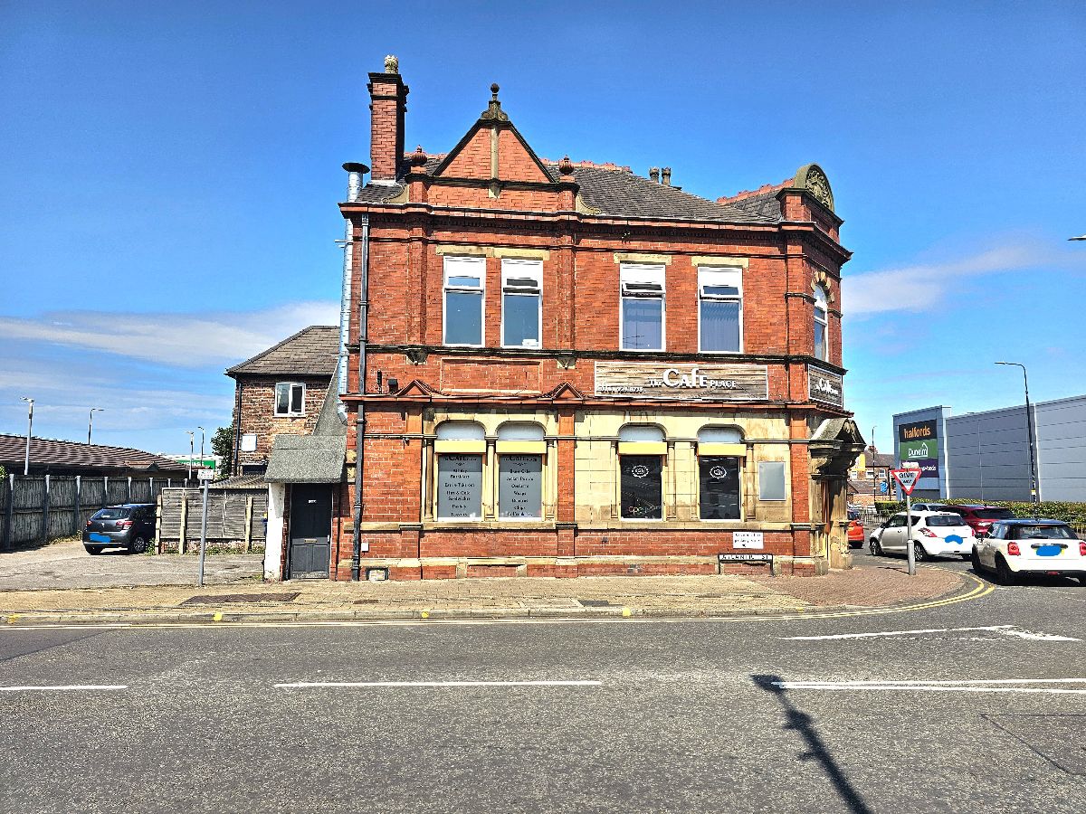 Room Atlantic Street in Trafford