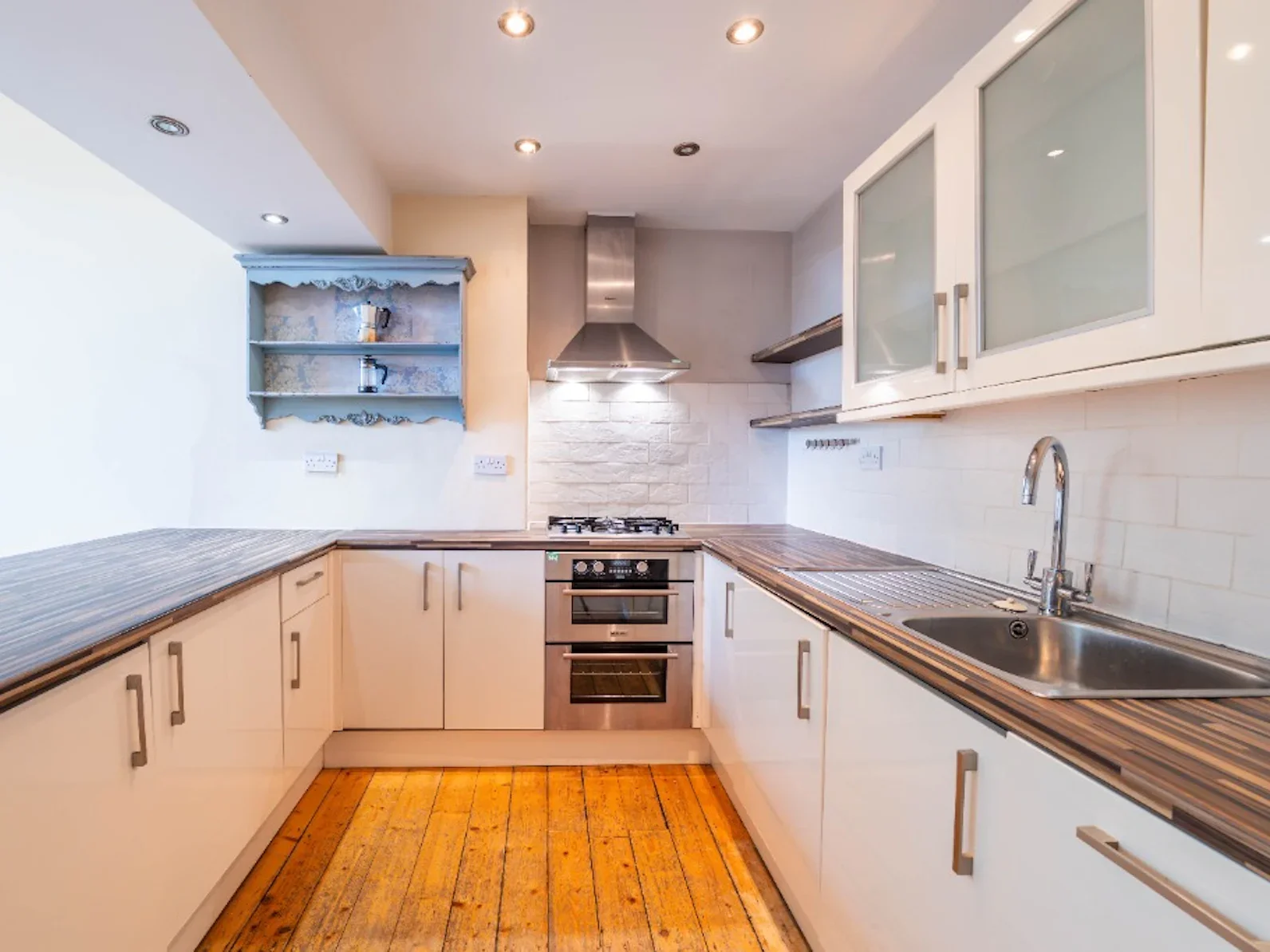 Flat Morningside Road in City of Edinburgh