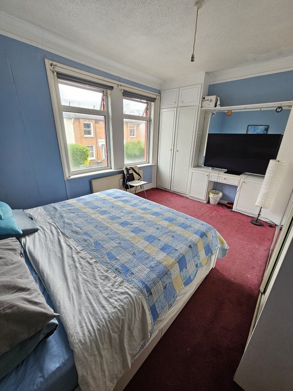 Room Wingford Road in Greater London