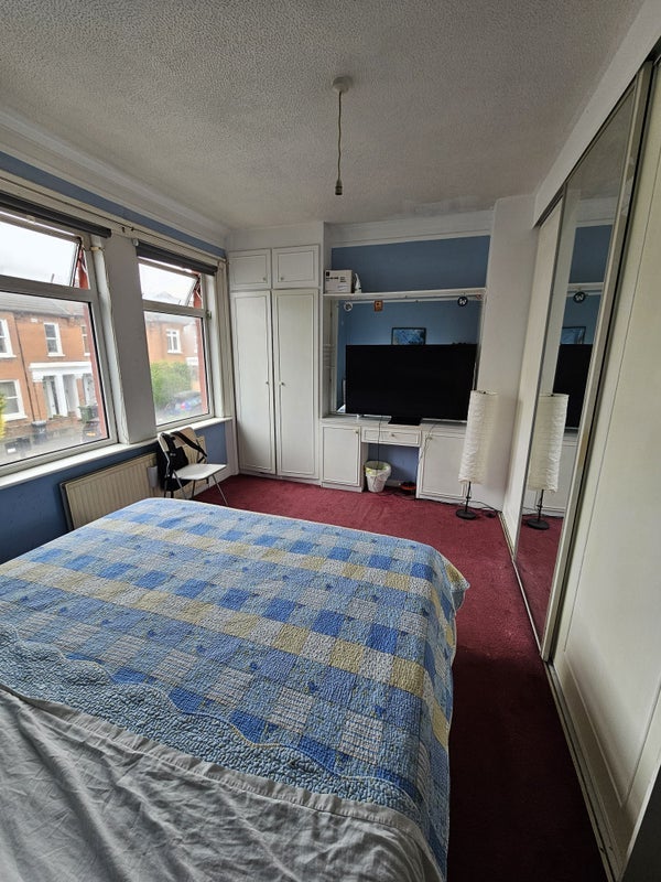 Room Wingford Road in Greater London