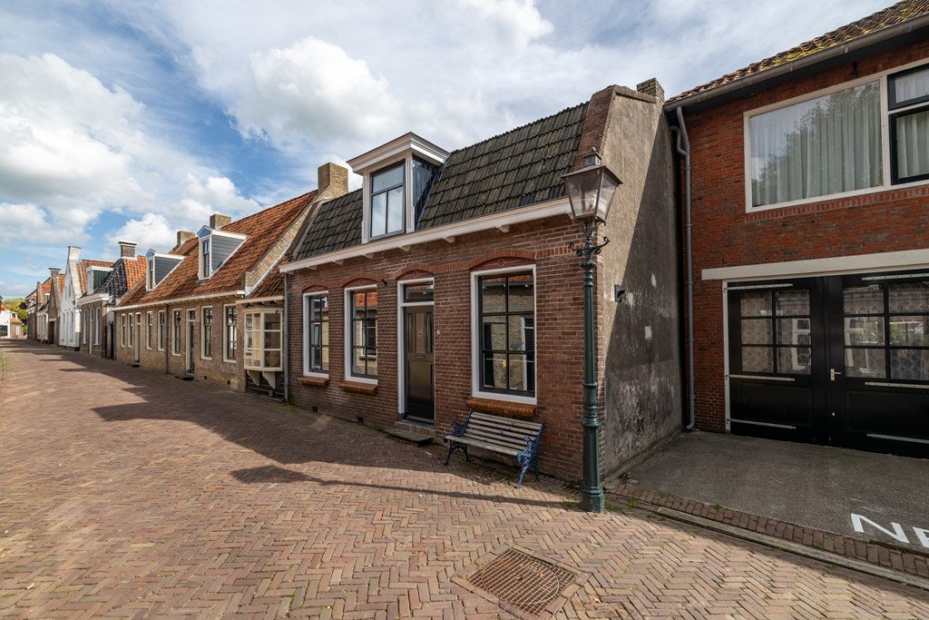 Vrijstaande woning te koop: Dubbelstraat 128, Sloten
