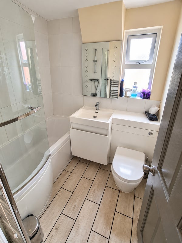 Room Clayburn Circle in Basildon