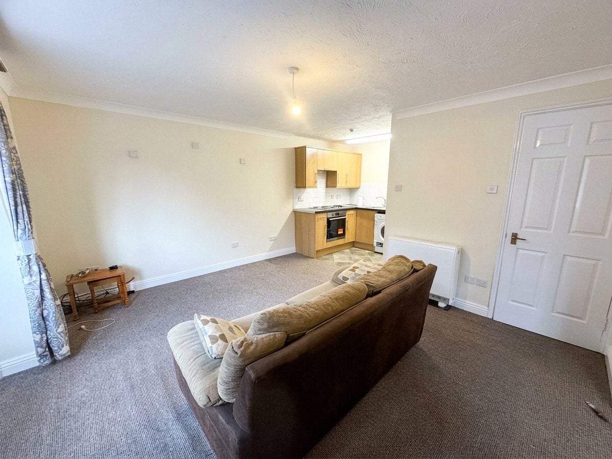 Flat Simmonds Street in Reading