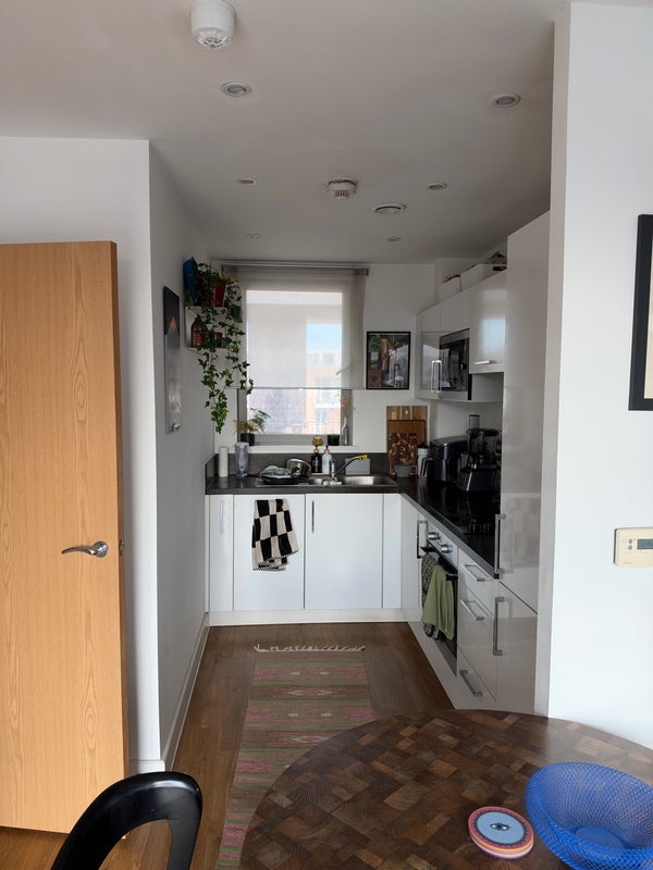 Flat Booth Road in Greater London