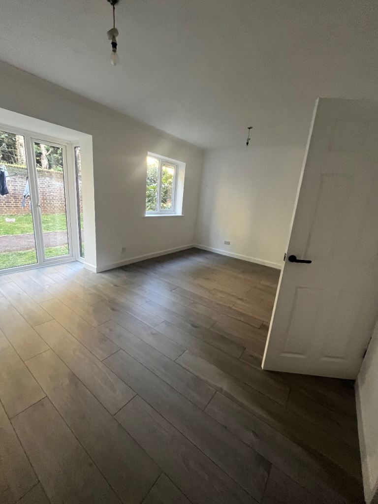 Flat Oliver Court in East Hertfordshire