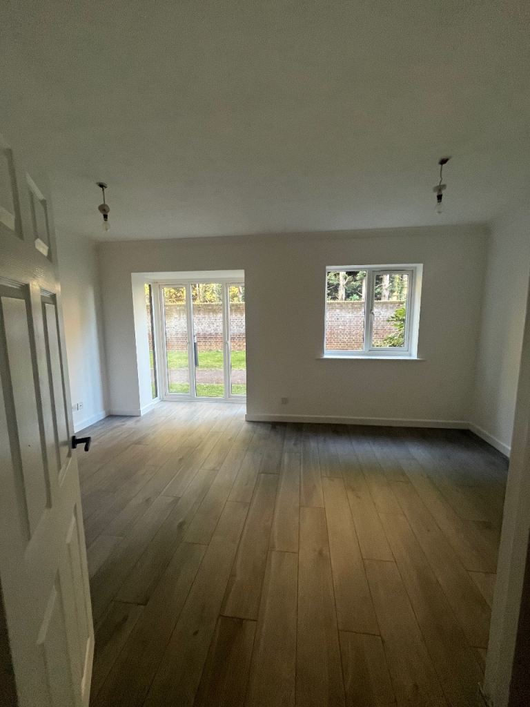 Flat Oliver Court in East Hertfordshire