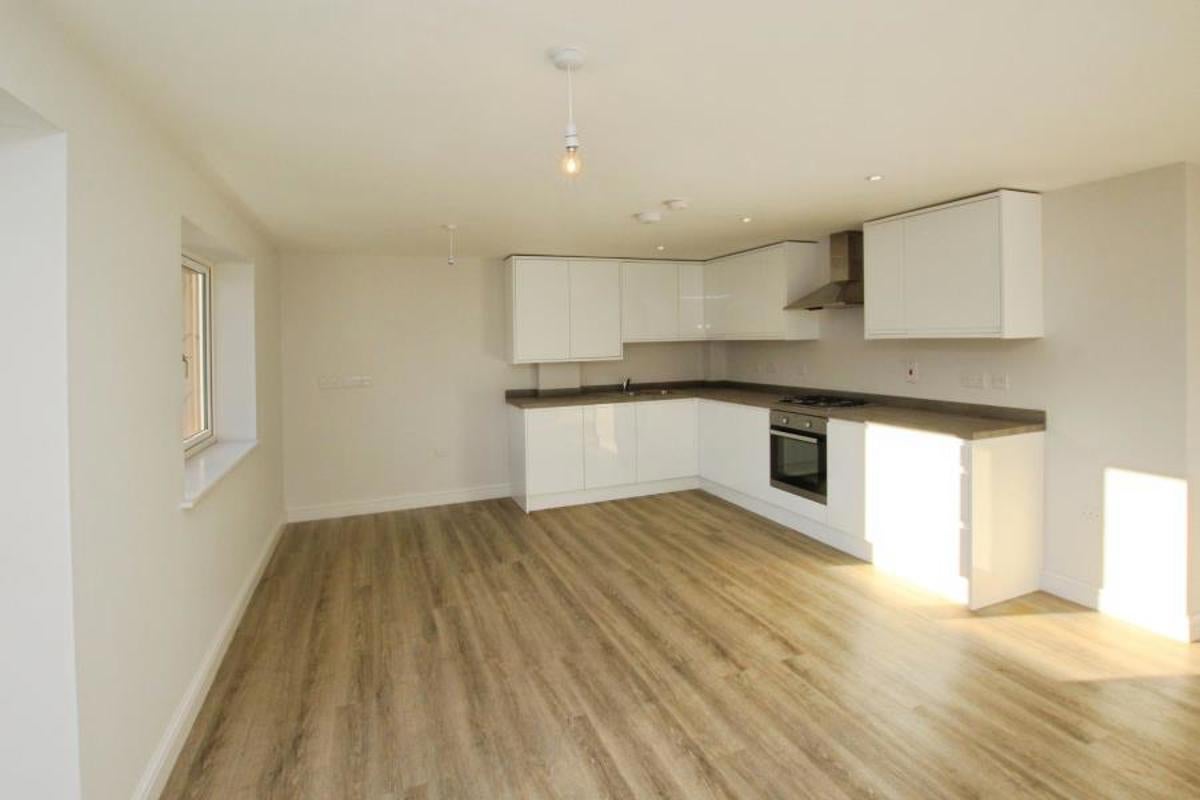 Flat Stroud Avenue in Bristol