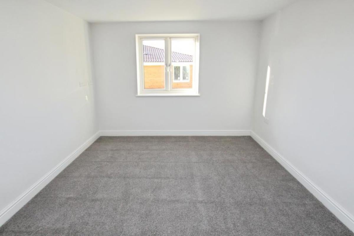 Flat Stroud Avenue in Bristol