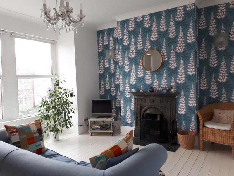 Room Elsinore Road in Greater London