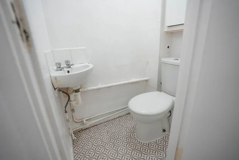 Room Abbots Road in Greater London