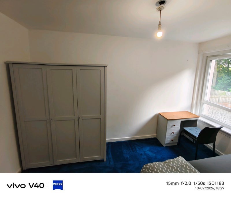 Room Lesmuir Drive in Glasgow